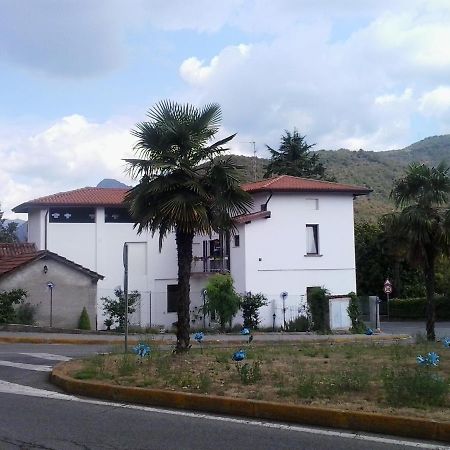 La Casa Bianca Appartement Roe Buitenkant foto