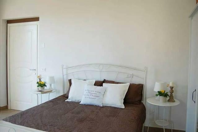 La Casa Bianca Appartement Roe Buitenkant foto