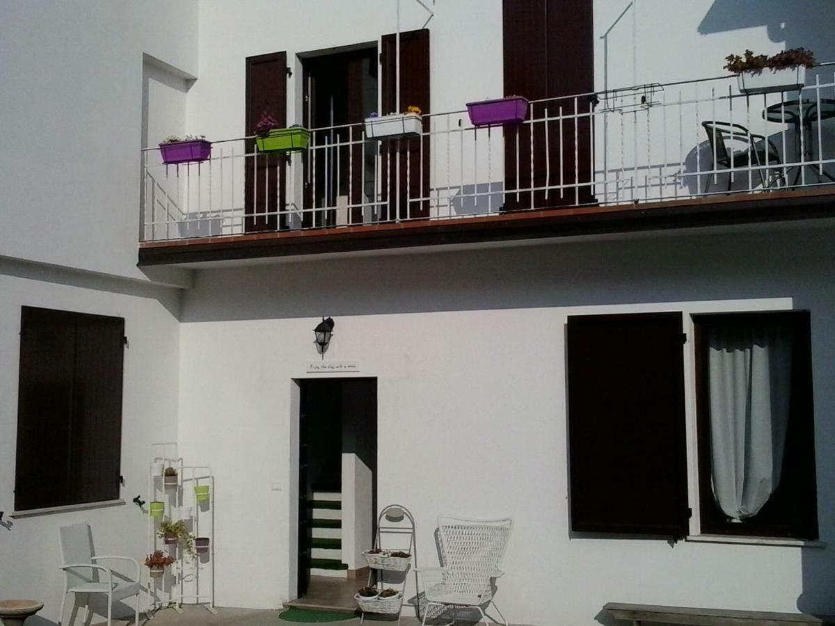 La Casa Bianca Appartement Roe Buitenkant foto
